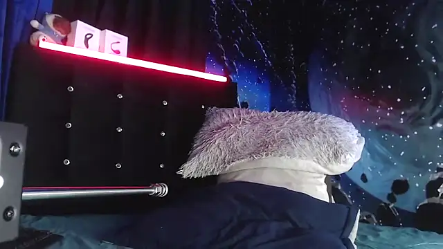 SemerHott online show from 03-19-26, 01:15