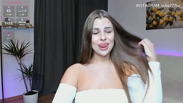 Snapshot of Cutie_Lui_ chatting on 09-11-25, 03:17 Cutie Lui online show from 09-11-25, 03:17