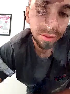 Snapshot of Lushakuiron1 chatting on 12-17-25, 02:12 Lushakuiron1 online show from 12-17-25, 02:12