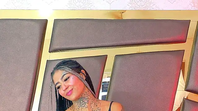 EmilieLake online show from 10-03-25, 09:34