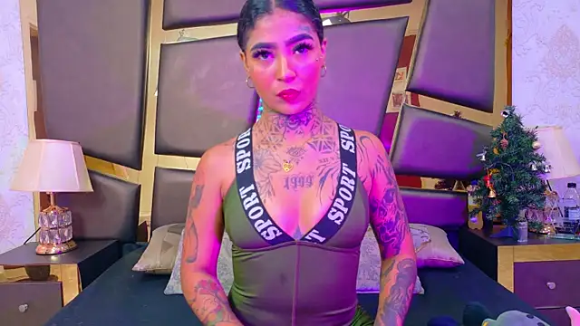 EmilieLake online show from 12-13-25, 08:47