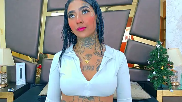 EmilieLake online show from 12-20-25, 08:27