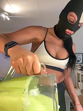 swedishbaddie online show from 09-21-25, 03:35