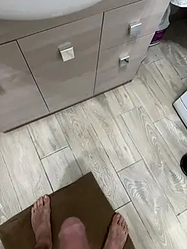 Pennellone98 online show from 11-24-25, 05:56