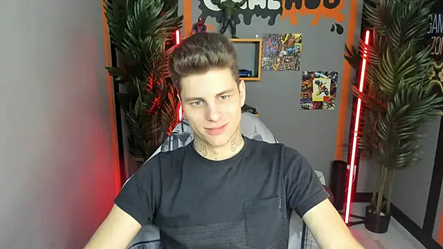 Snapshot of JackWolw chatting on 09-24-25, 10:29 JackWolw online show from 09-24-25, 10:29