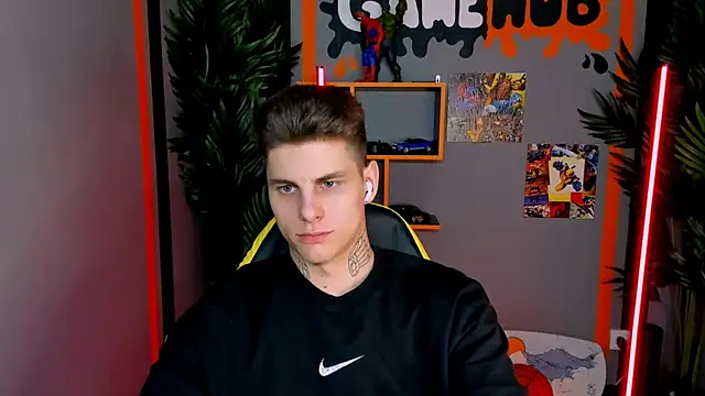 Snapshot of JackWolw chatting on 10-23-25, 09:30 JackWolw online show from 10-23-25, 09:30