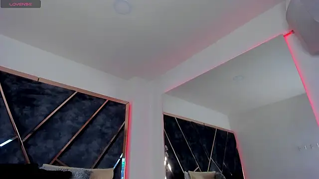 Snapshot of SusanaHenao chatting on 09-16-25, 05:03 SusanaHenao online show from 09-16-25, 05:03