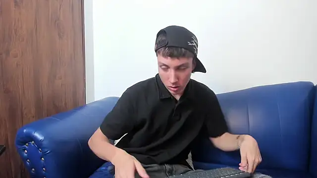 LittleDanny  online show from 11-28-25, 05:04