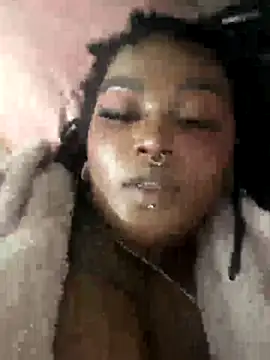 Snapshot of Anaa_Fuentess chatting on 12-21-25, 11:45 Anaa Fuentess online show from 12-21-25, 11:45