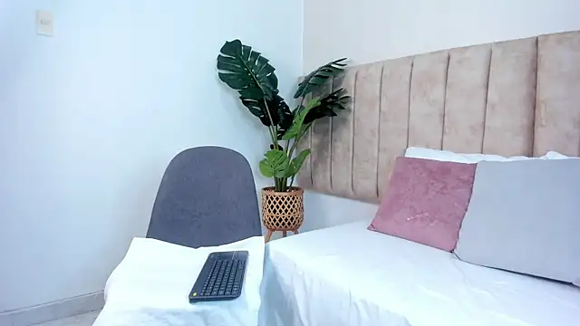 Karina Harris online show from 10-02-25, 12:34