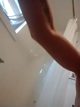 Snapshot of jizzyglizzy92 chatting on 09-26-25, 01:15 jizzyglizzy92 online show from 09-26-25, 01:15