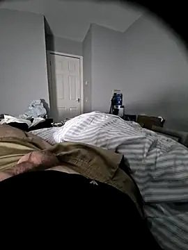 Snapshot of georddie chatting on 09-29-25, 04:17 georddie online show from 09-29-25, 04:17