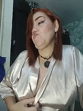 Snapshot of MayaLuna1 chatting on 12-17-25, 03:29 MayaLuna1 online show from 12-17-25, 03:29