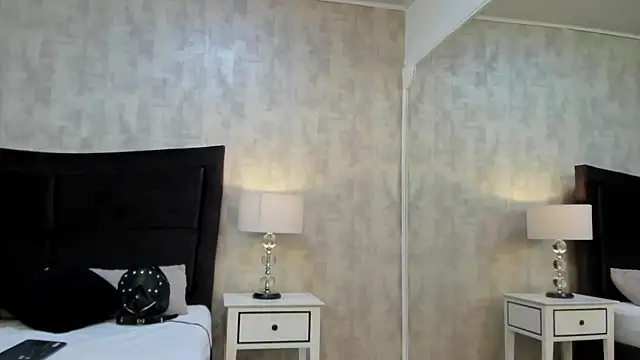 BarbaraLeython1 online show from 10-04-25, 02:15