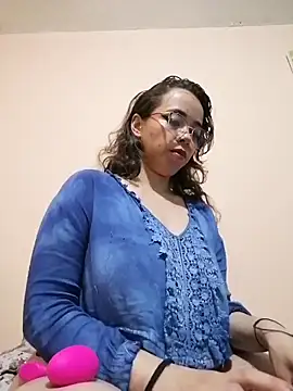 BarbaraLeython1 online show from 11-18-25, 10:14