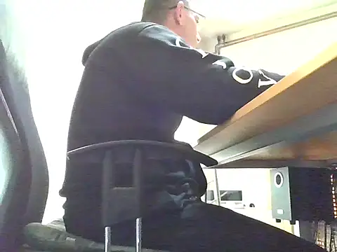 Snapshot of IMGTomi chatting on 02-03-26, 09:47 IMGTomi online show from 02-03-26, 09:47