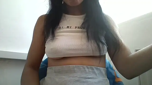 Snapshot of StrapPink chatting on 07-27-26, 10:11 StrapPink online show from 07-27-26, 10:11
