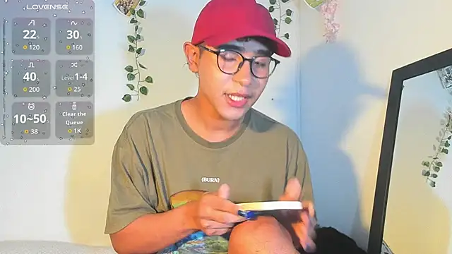 Snapshot of cute_sammy_1 chatting on 09-18-25, 11:01 cute sammy 1 online show from 09-18-25, 11:01