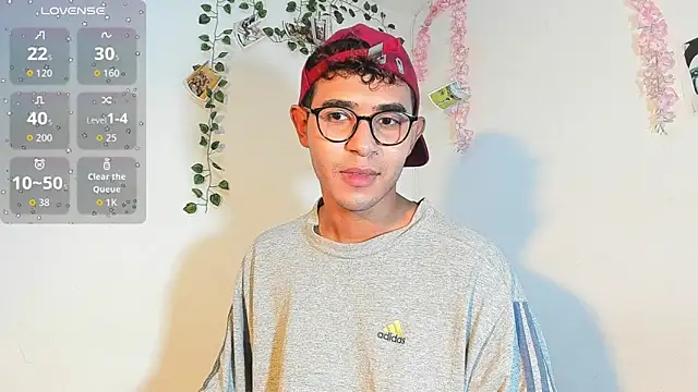 Snapshot of cute_sammy_1 chatting on 09-19-25, 11:55 cute sammy 1 online show from 09-19-25, 11:55