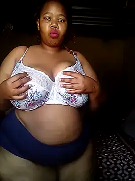 Curvycandy95 online show from 09-10-25, 06:24