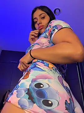 Snapshot of AlannaEvons chatting on 04-27-26, 03:48 AlannaEvons online show from 04-27-26, 03:48