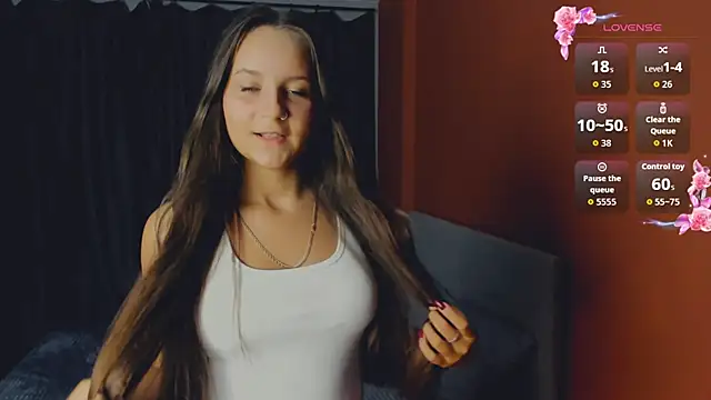 Snapshot of day_may chatting on 10-08-25, 03:53 day may online show from 10-08-25, 03:53