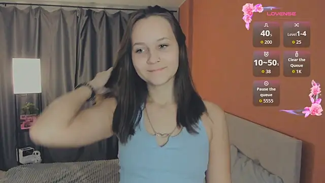 Snapshot of day_may chatting on 12-16-25, 06:24 day may online show from 12-16-25, 06:24