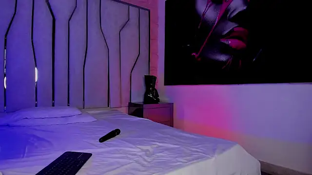 Elektra raven online show from 10-27-25, 12:53