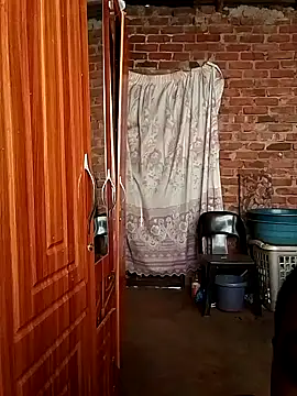 Snapshot of SB_With_a_thick_DICK chatting on 09-19-25, 12:28 SB With a thick DICK online show from 09-19-25, 12:28