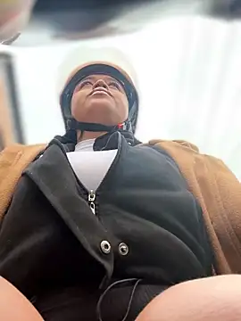 -Mia1 online show from 03-24-26, 12:21