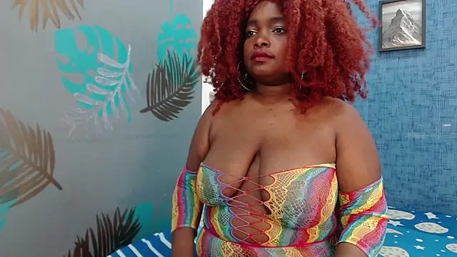 Snapshot of isabella_brown1 chatting on 10-29-25, 11:12 isabella brown1 online show from 10-29-25, 11:12