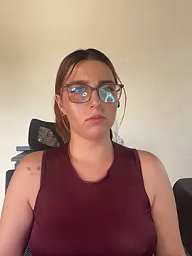 CoraVibes online show from 09-29-25, 07:51