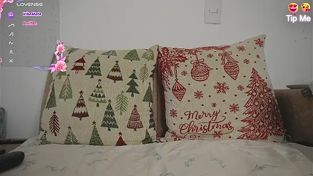 Roxybeautyy online show from 03-14-26, 09:42