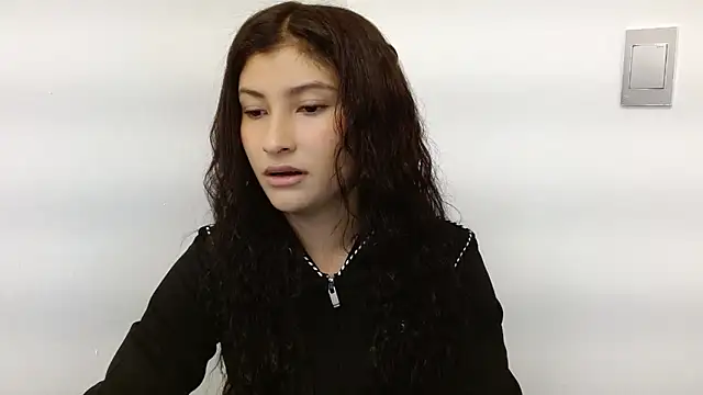 Snapshot of louis_k chatting on 02-18-25, 11:22 louis k online show from 02-18-25, 11:22