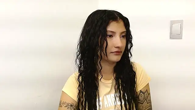 Snapshot of louis_k chatting on 03-04-25, 11:29 louis k online show from 03-04-25, 11:29