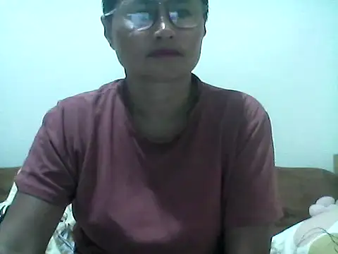 Snapshot of nathalie0045 chatting on 07-09-26, 09:24 nathalie0045 online show from 07-09-26, 09:24