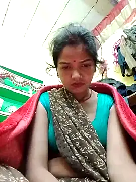 Snapshot of Seema_guptaji chatting on 12-14-25, 08:46 Seema guptaji online show from 12-14-25, 08:46