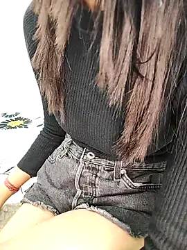 Snapshot of Vaani_Sharma79 chatting on 02-15-26, 06:15 Vaani Sharma79 online show from 02-15-26, 06:15