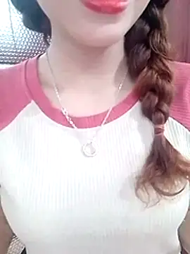 Snapshot of MyMy08 chatting on 10-31-25, 03:57 MyMy08 online show from 10-31-25, 03:57