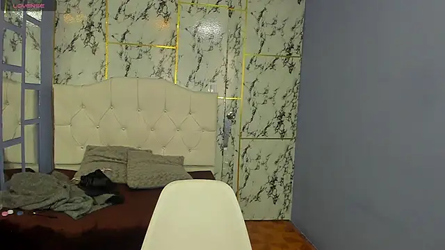 Itsuki N online show from 10-03-25, 12:57