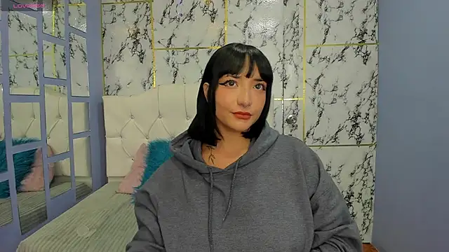 Itsuki N online show from 11-14-25, 01:32