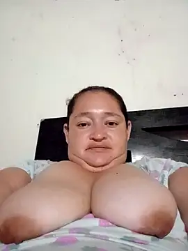 Snapshot of Sexyy-BBW chatting on 09-30-25, 07:13 Sexyy-BBW online show from 09-30-25, 07:13