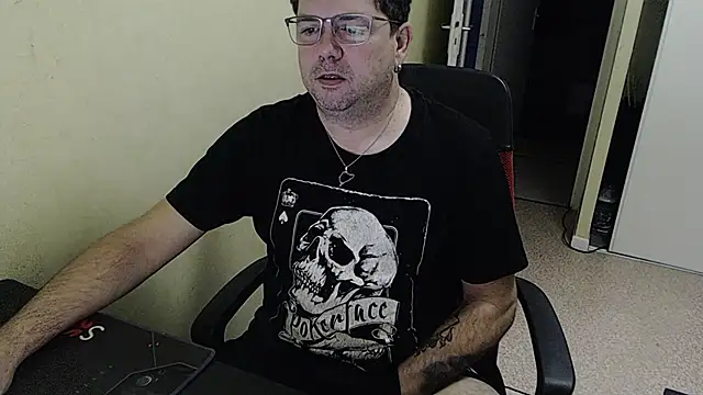 blueandwhite1 online show from 12-07-24, 08:22