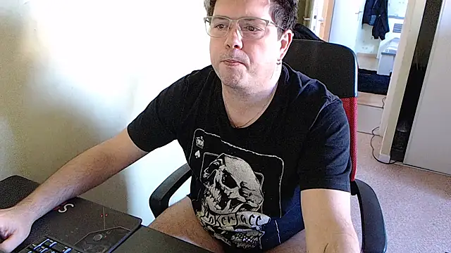 blueandwhite1 online show from 12-31-24, 01:30