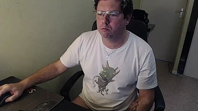 blueandwhite1 online show from 01-14-25, 03:15