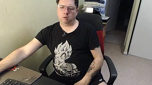 blueandwhite1 online show from 02-08-25, 08:20