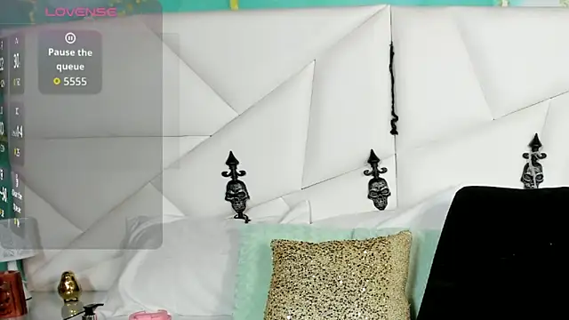 zafirodiva online show from 10-16-25, 01:45