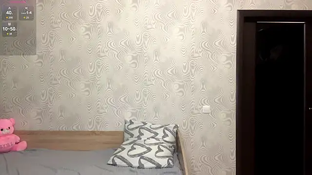 Snapshot of TianaWidell chatting on 12-03-25, 02:15 TianaWidell online show from 12-03-25, 02:15