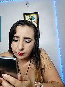 Snapshot of isabella_lovem chatting on 11-13-25, 07:46 isabella lovem online show from 11-13-25, 07:46