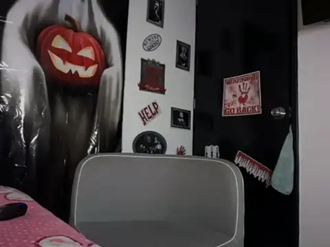 sasha jonne online show from 10-31-25, 02:45